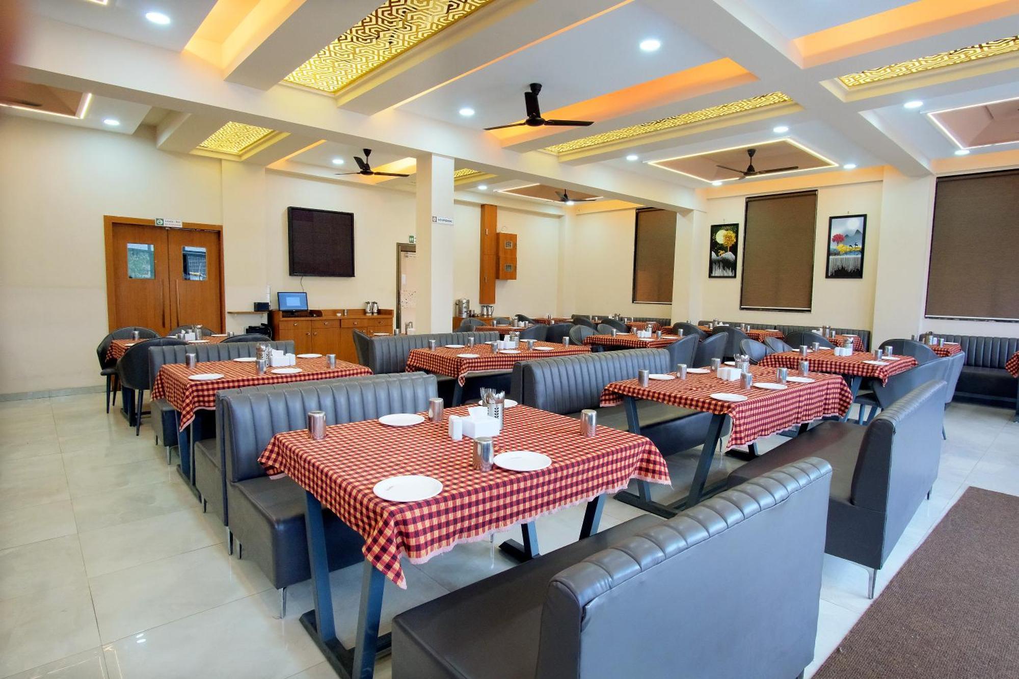 Hotel The Marion Nashik Εξωτερικό φωτογραφία