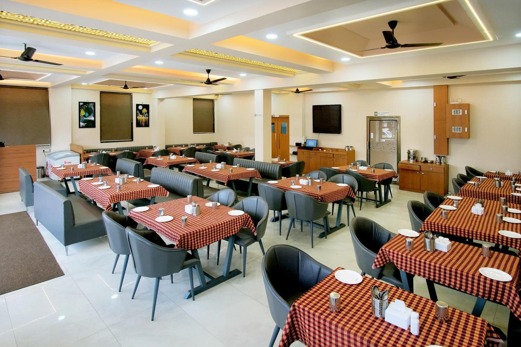 Hotel The Marion Nashik Εξωτερικό φωτογραφία