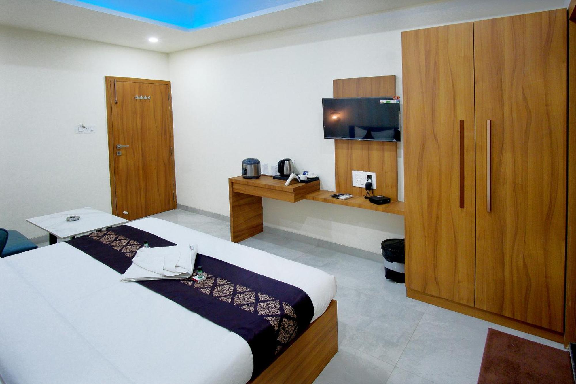 Hotel The Marion Nashik Εξωτερικό φωτογραφία