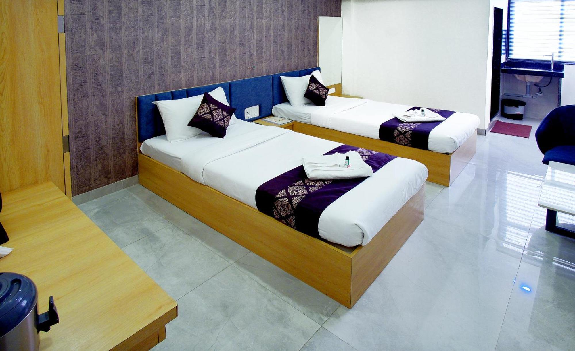 Hotel The Marion Nashik Εξωτερικό φωτογραφία